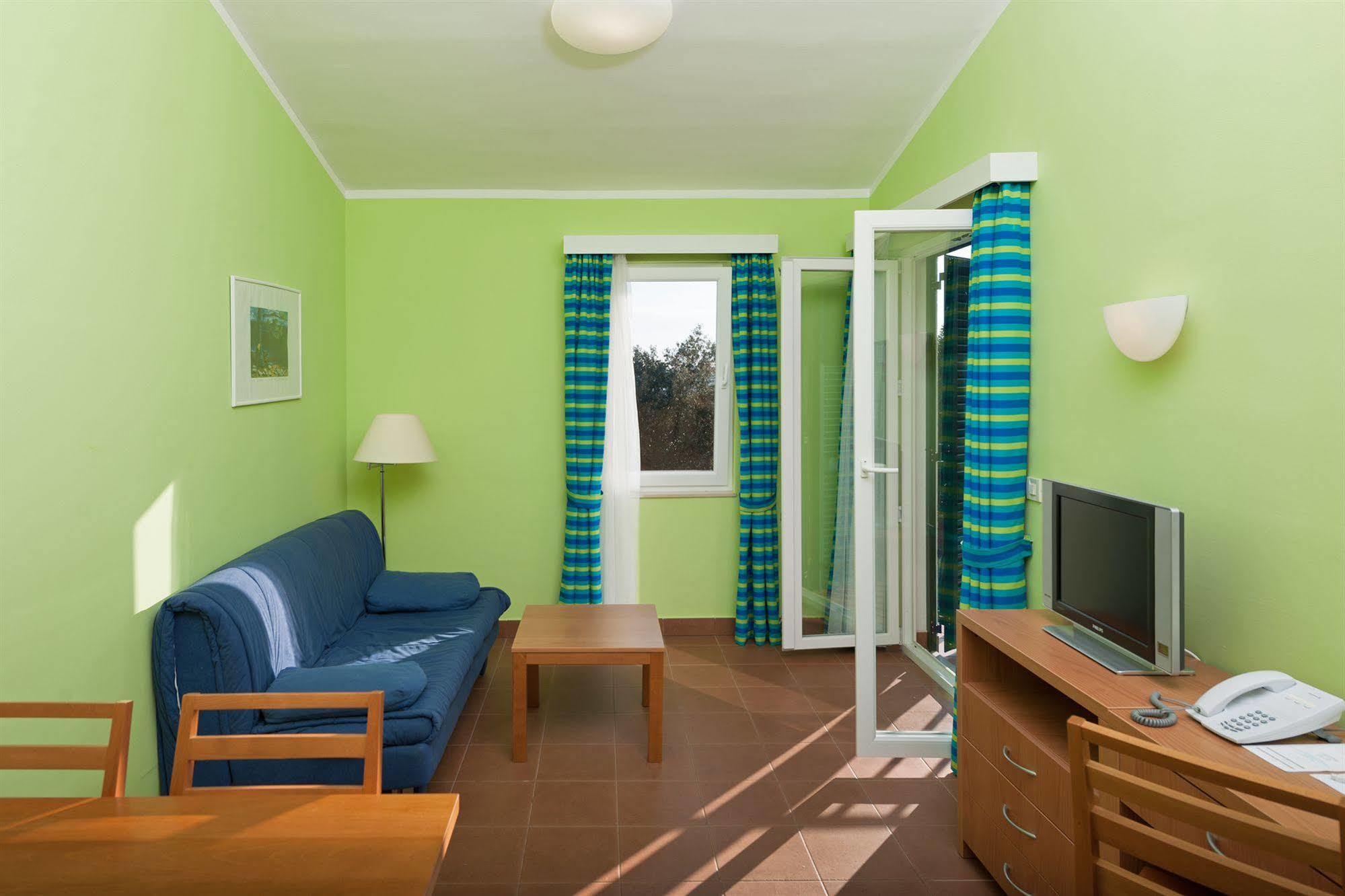 ורסאר Maistra Select Koversada Naturist Apartments מראה חיצוני תמונה